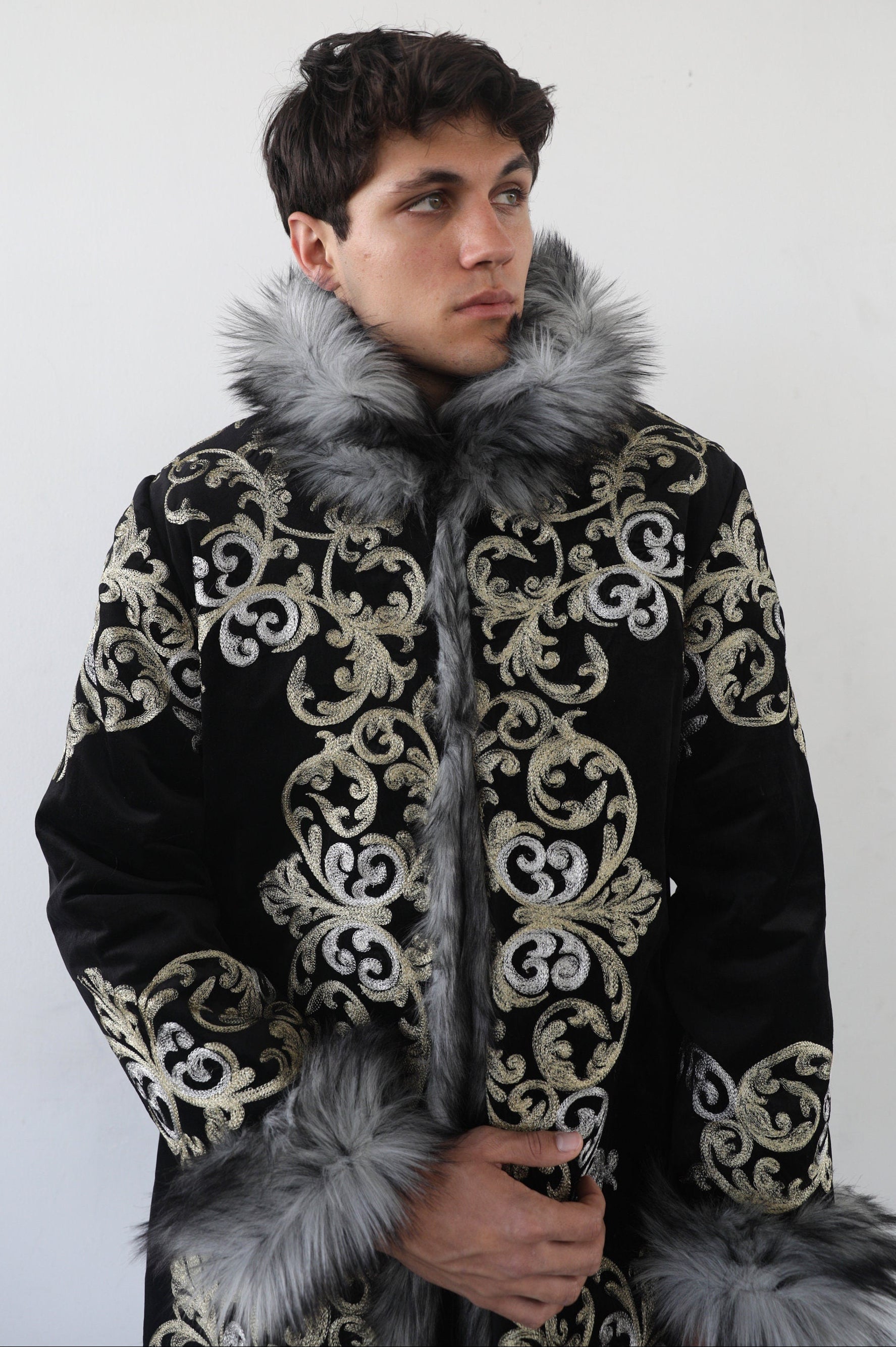 Sun&Moon Embroidery Fur Coat