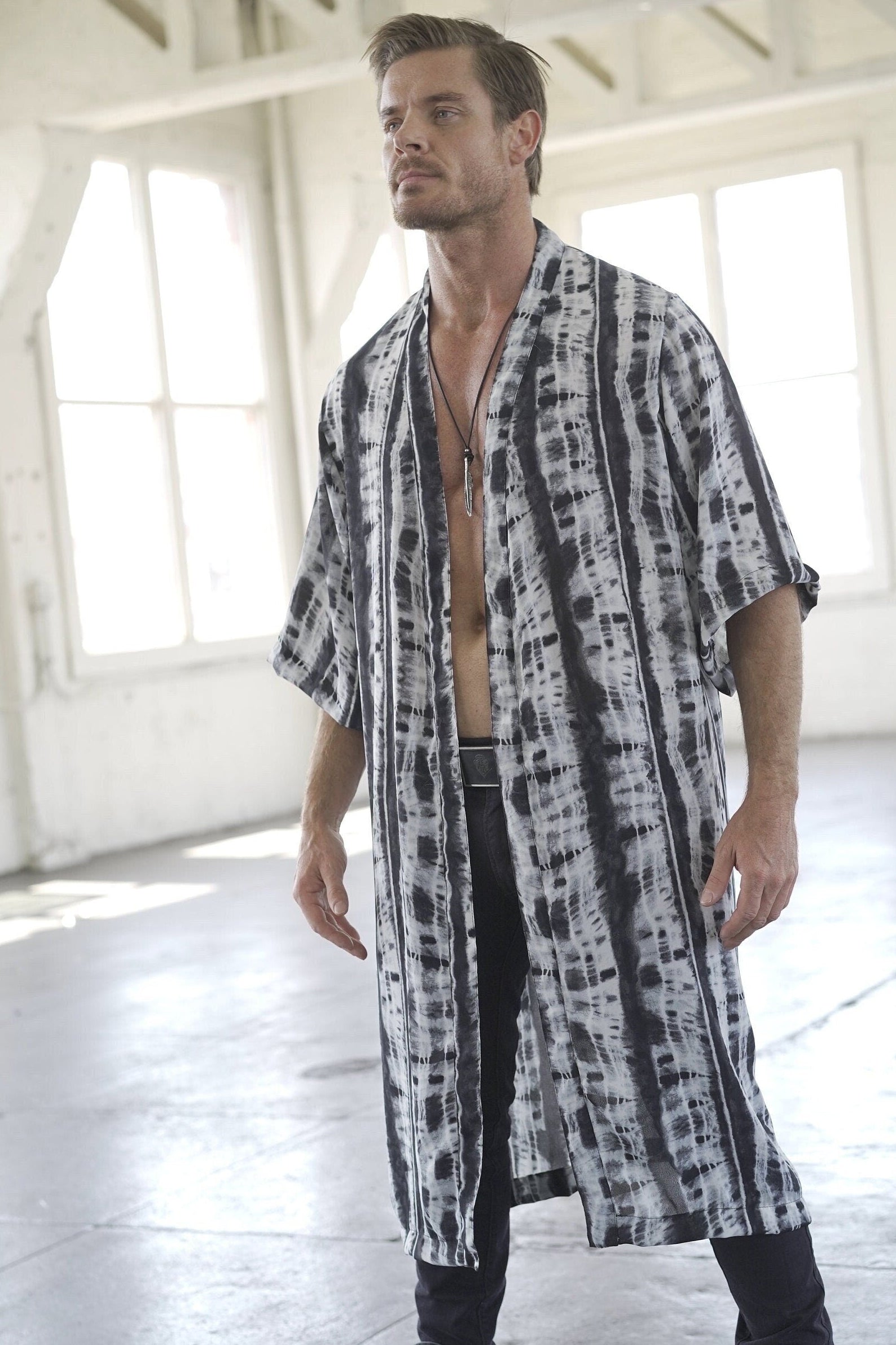 Tie Dye Festival Kimono Mens Boho Robe: Ibiza Style Coverup